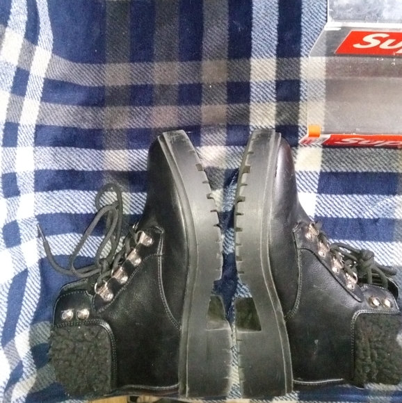 Top Moda Heeled Boots - Picture 6 of 10